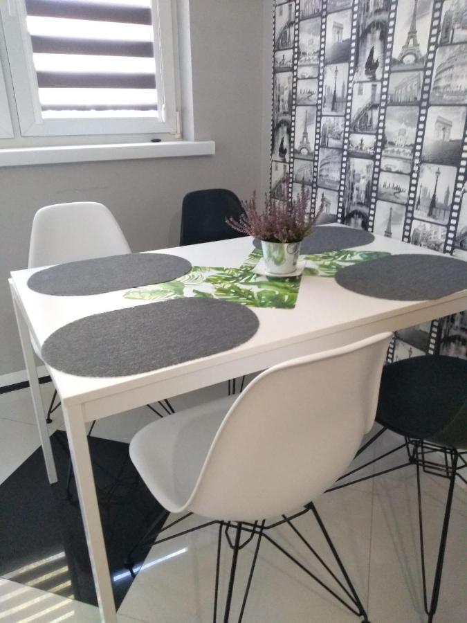 Apartament 25 Plock Bagian luar foto